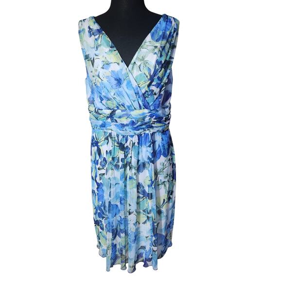 connected apparel Dresses & Skirts - Connected floral blue , green dress sleeveless v neck sz 14W